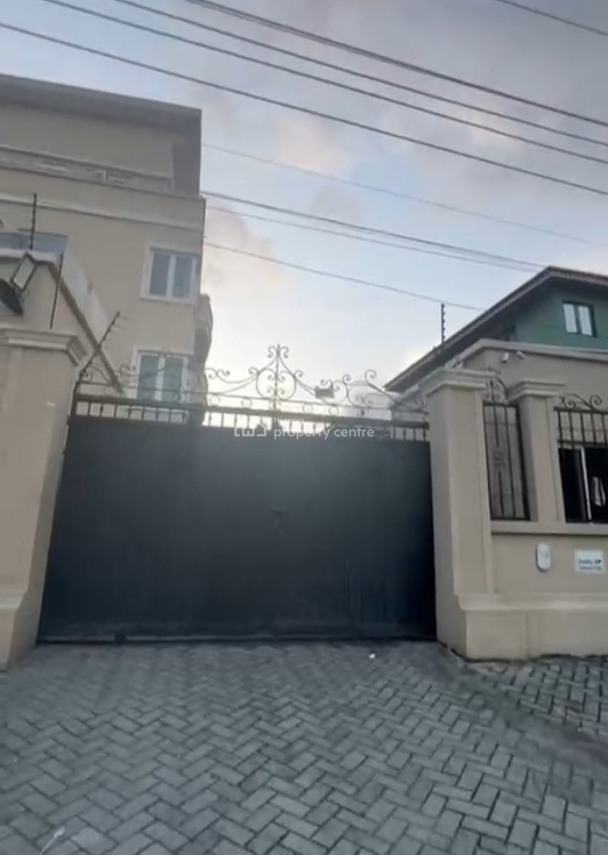 a Lovely Newly Built 3bedrooms Flat Apartment with a Maids Room, Lekki Phase 1, Lekki Phase 1, Lekki, Lagos, House for Rent