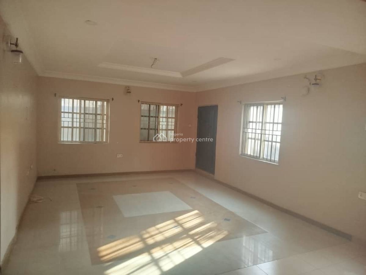 3 Bed Room Duplex, Gra Phase 1, Magodo, Lagos, Flat / Apartment for Rent