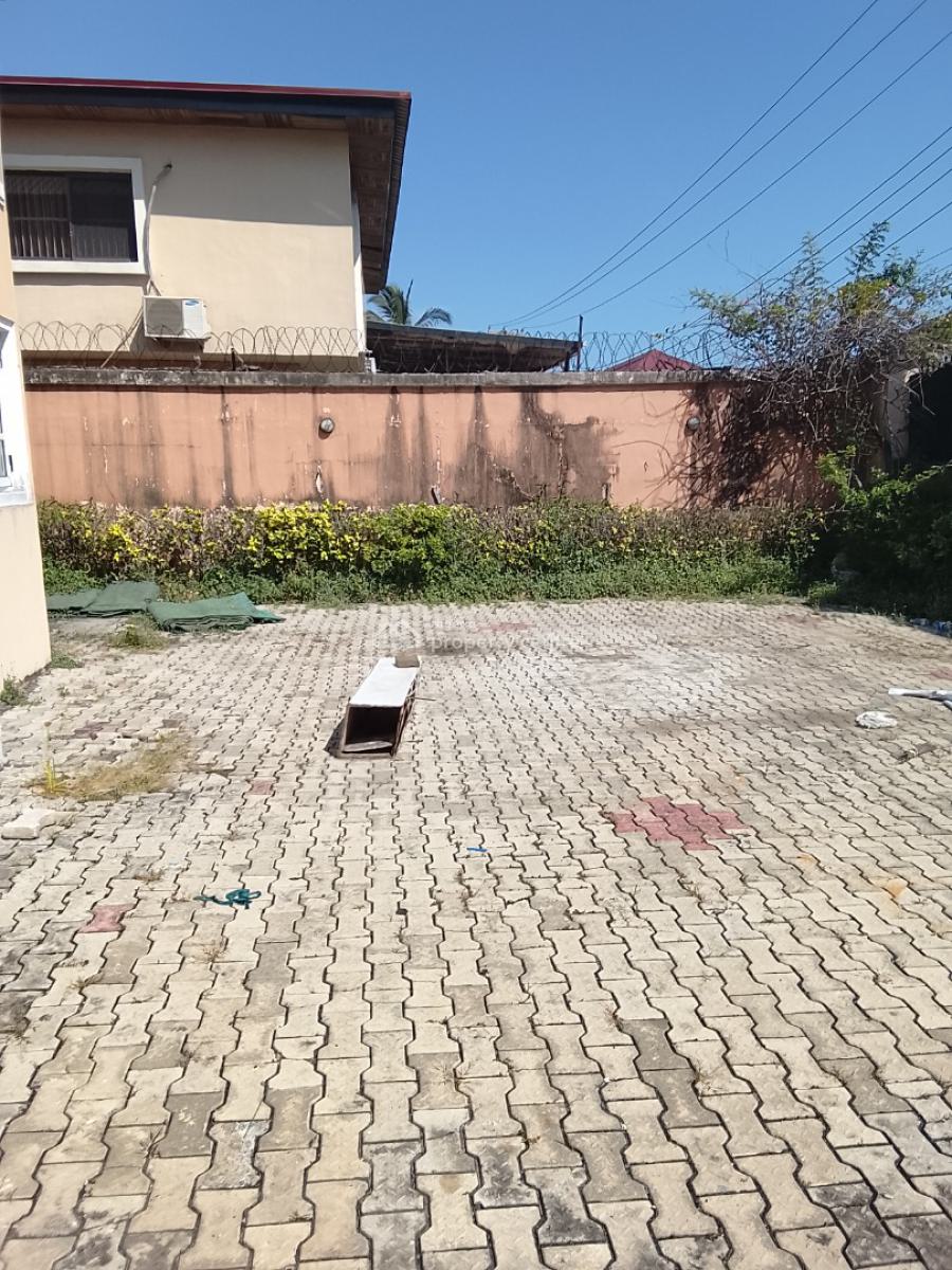 Exclusive 5 Bedroom Detached Duplex with 2 Rooms Bq, Off Admiralty Way, Lekki Phase 1, Lekki, Lagos, Semi-detached Duplex for Rent