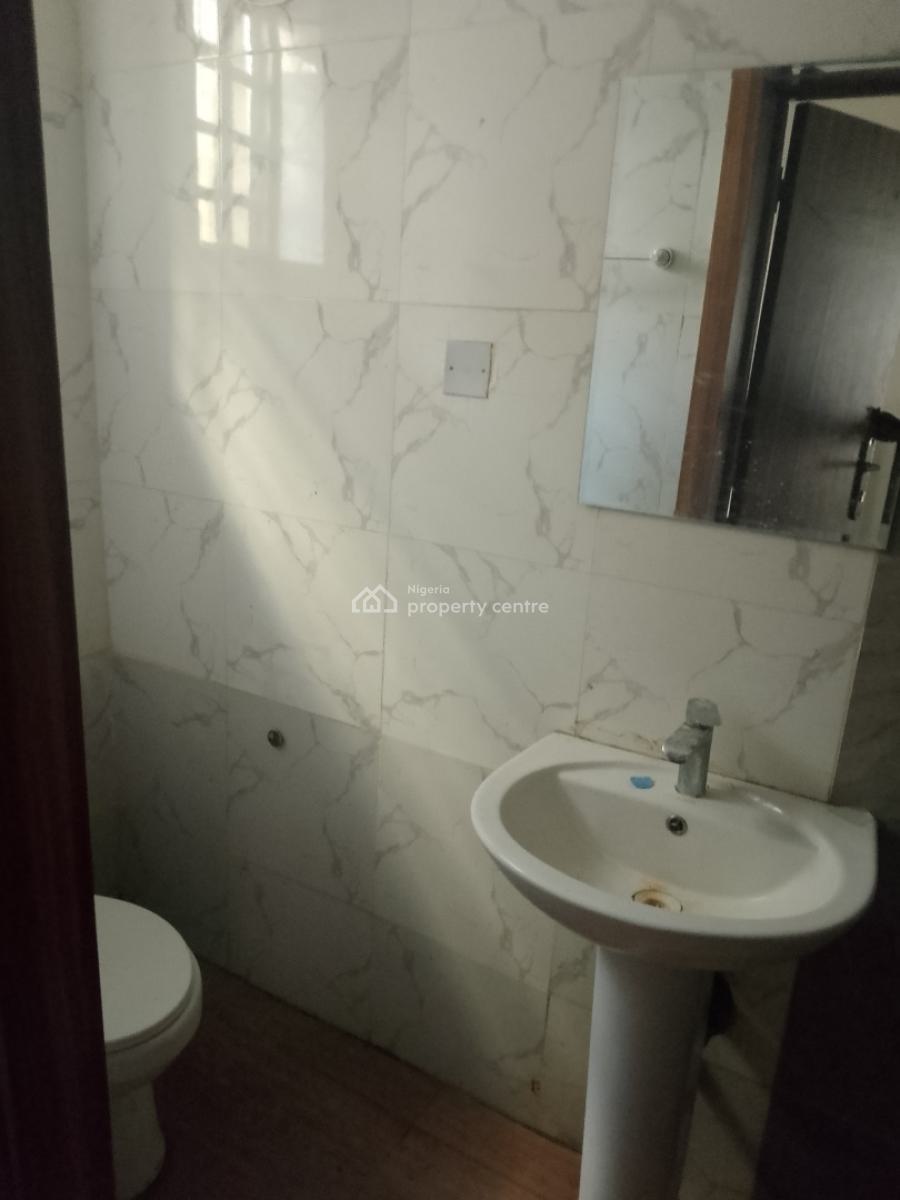2 Bedroom Apartment, Ologolo Lekki, Lekki, Lagos, Flat / Apartment for Rent