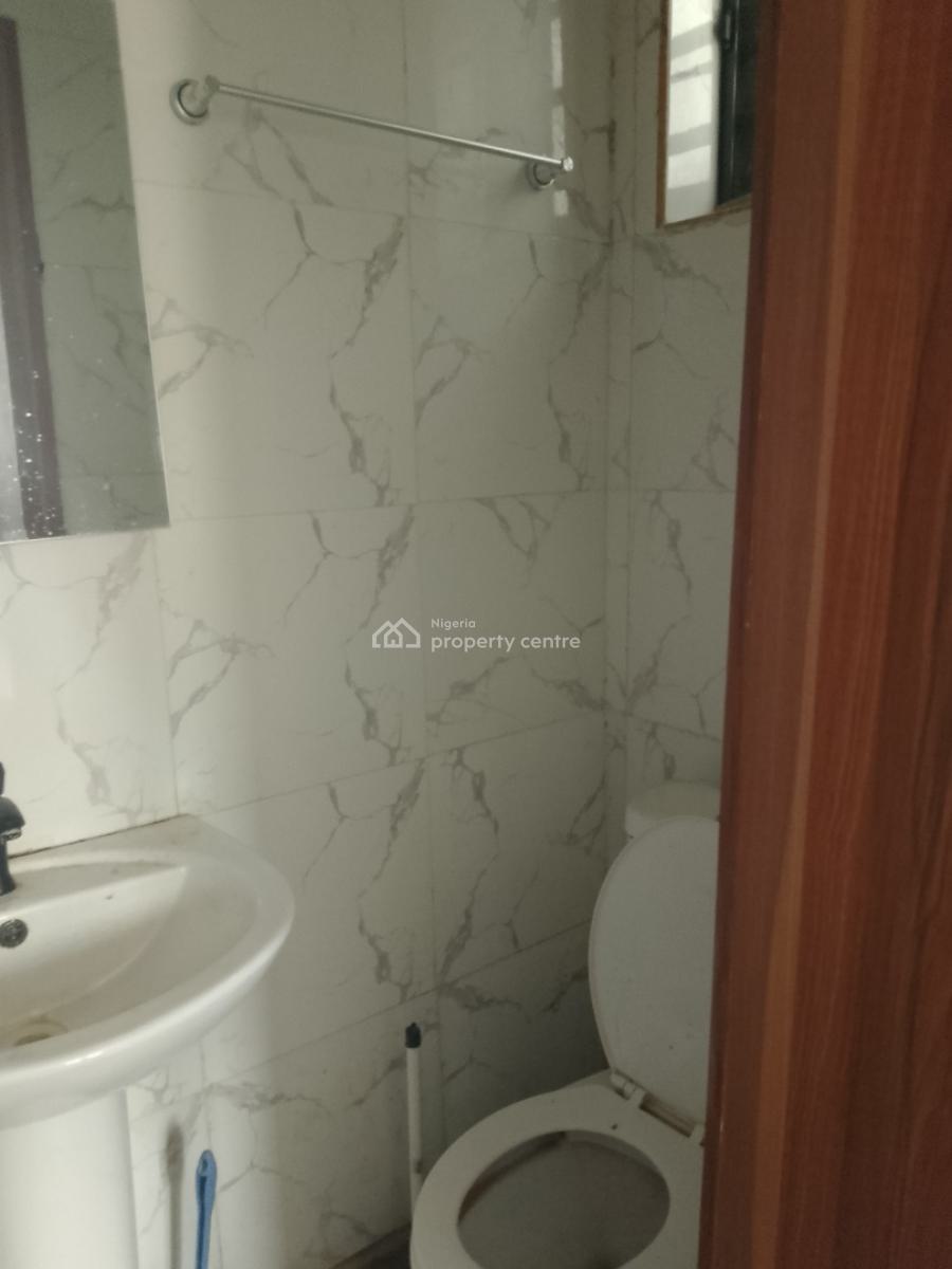 2 Bedroom Apartment, Ologolo Lekki, Lekki, Lagos, Flat / Apartment for Rent