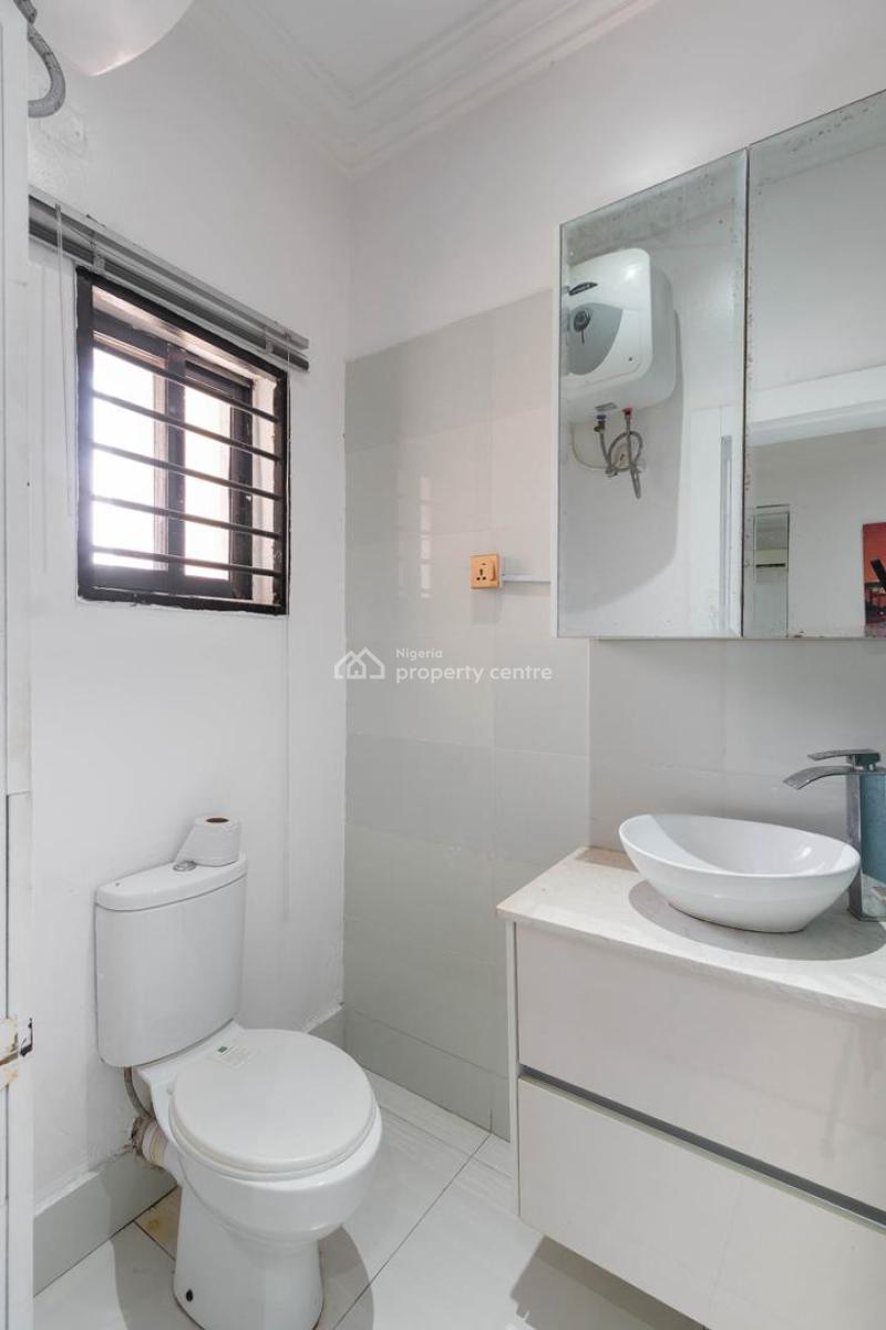 Neatly Pleasing 3 Bedroom Apartment, Ikate Elegushi, Lekki, Lagos, Flat / Apartment Short Let