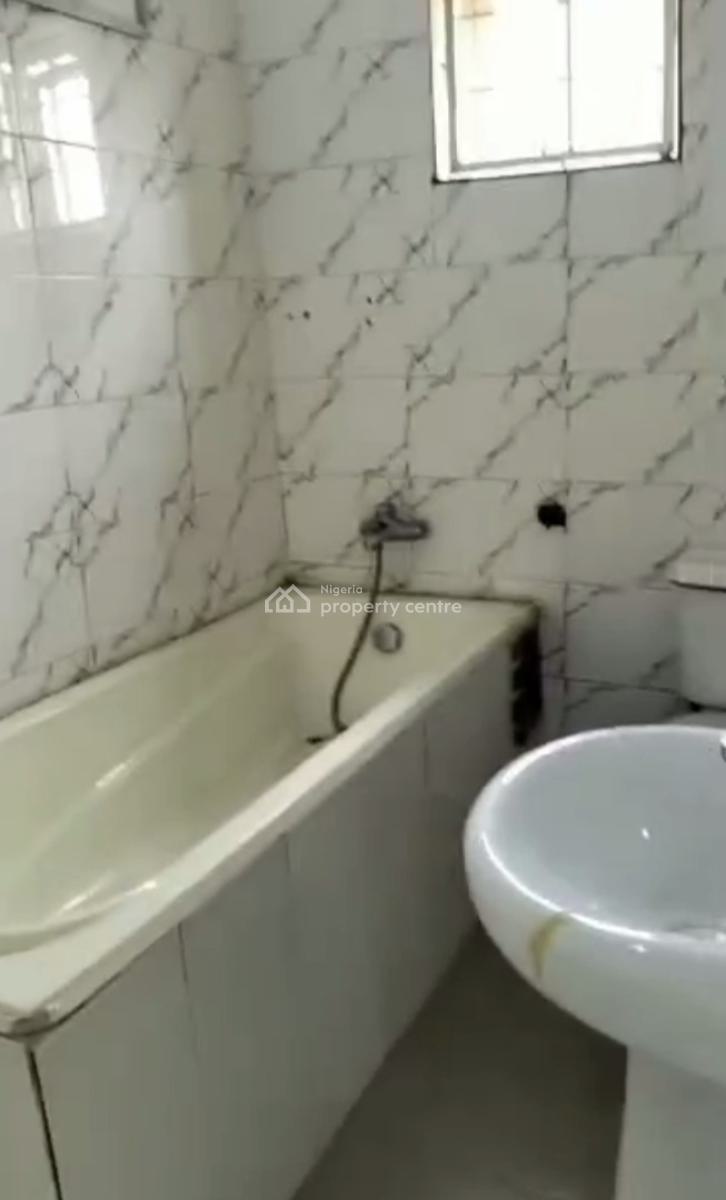 Spacious and Clean 2 Bedroom Apartment in a Block of Flats, Wuye, Abuja, Flat / Apartment for Rent