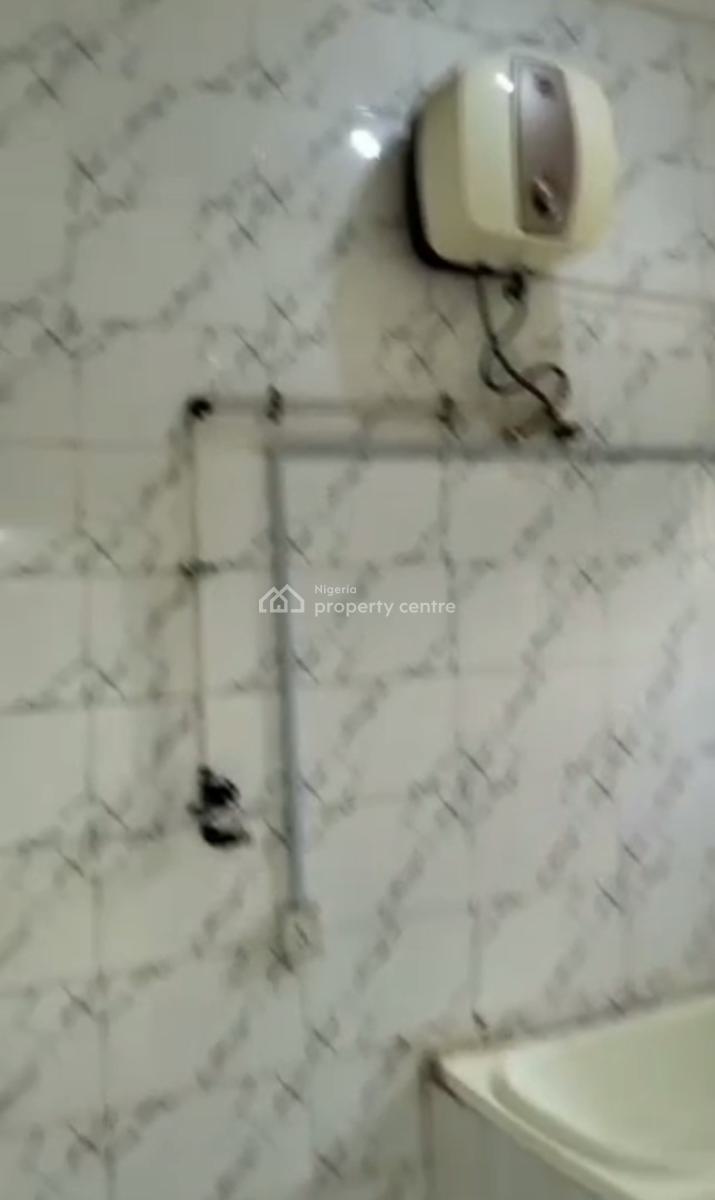 Spacious and Clean 2 Bedroom Apartment in a Block of Flats, Wuye, Abuja, Flat / Apartment for Rent