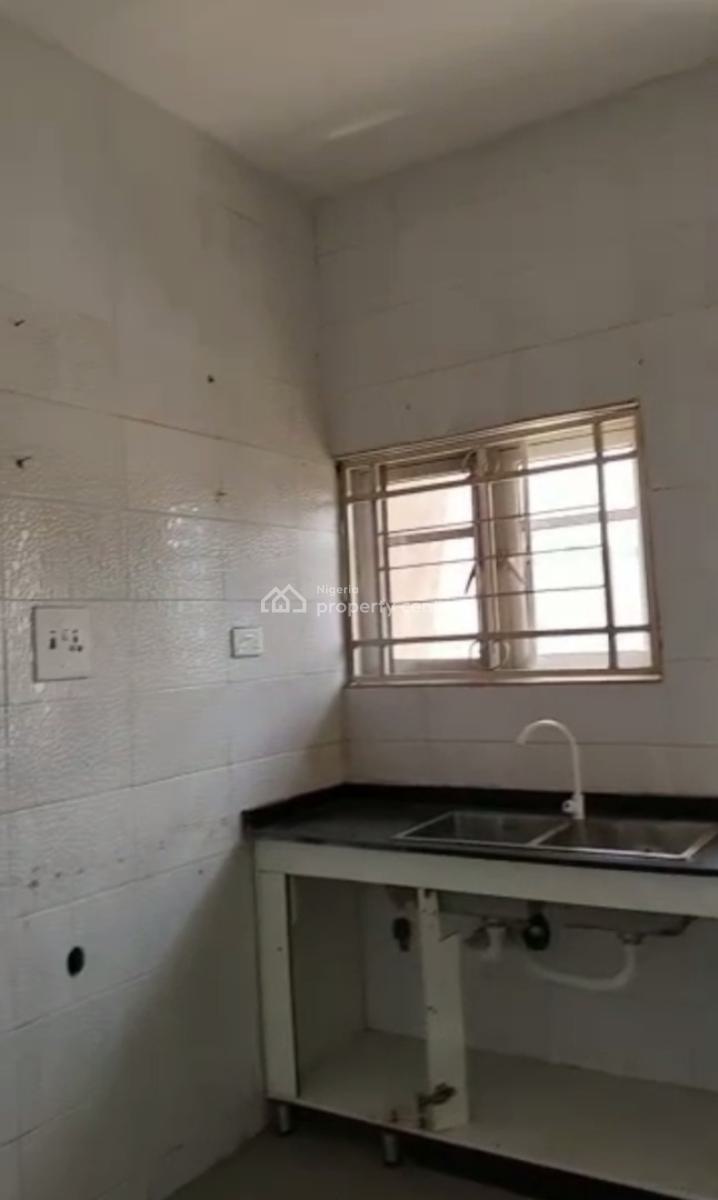 Spacious and Clean 2 Bedroom Apartment in a Block of Flats, Wuye, Abuja, Flat / Apartment for Rent