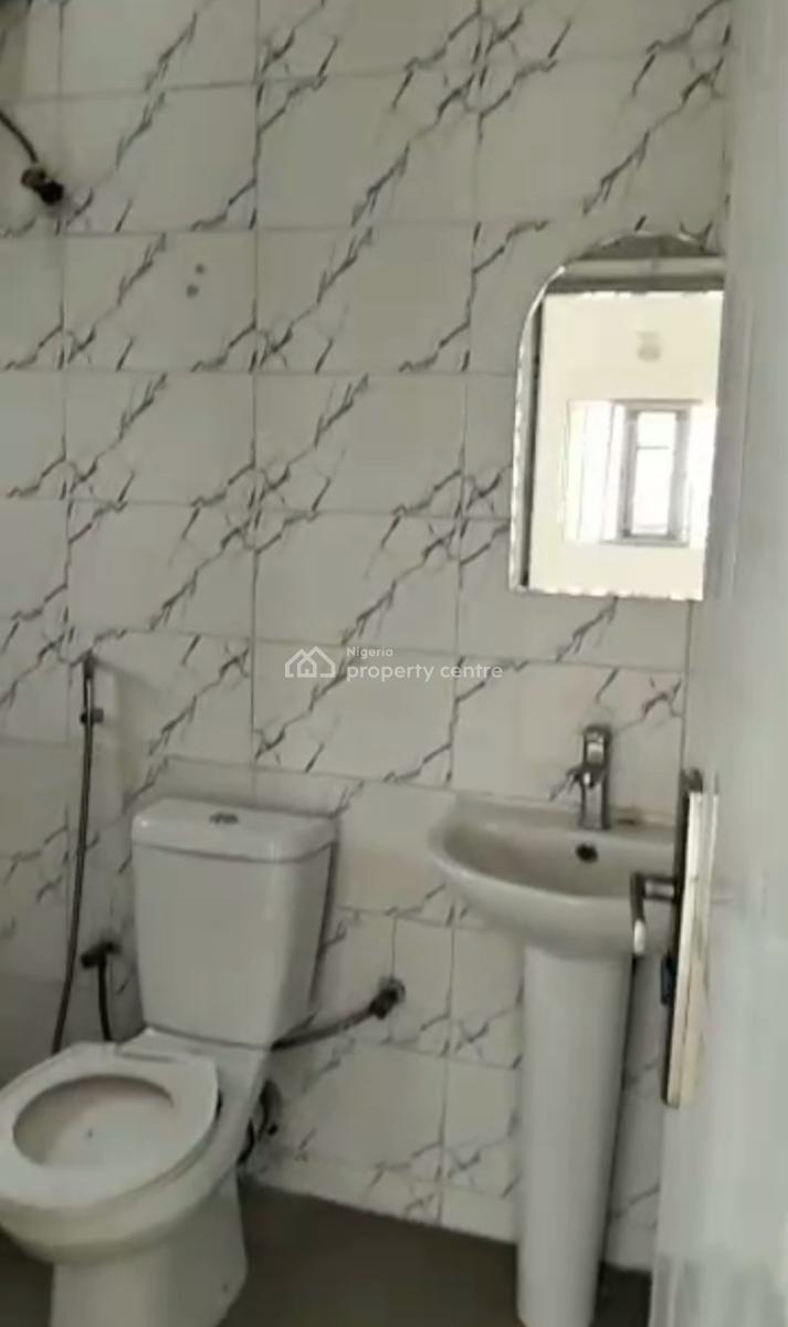 Spacious and Clean 2 Bedroom Apartment in a Block of Flats, Wuye, Abuja, Flat / Apartment for Rent