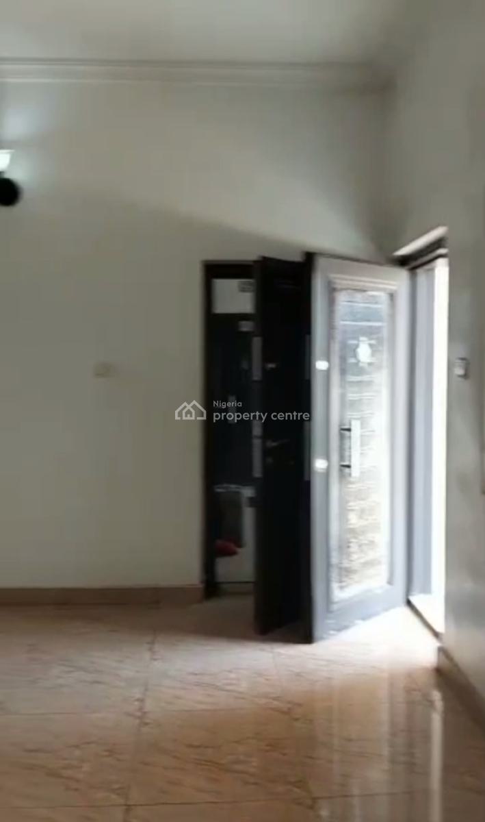 Spacious and Clean 2 Bedroom Apartment in a Block of Flats, Wuye, Abuja, Flat / Apartment for Rent