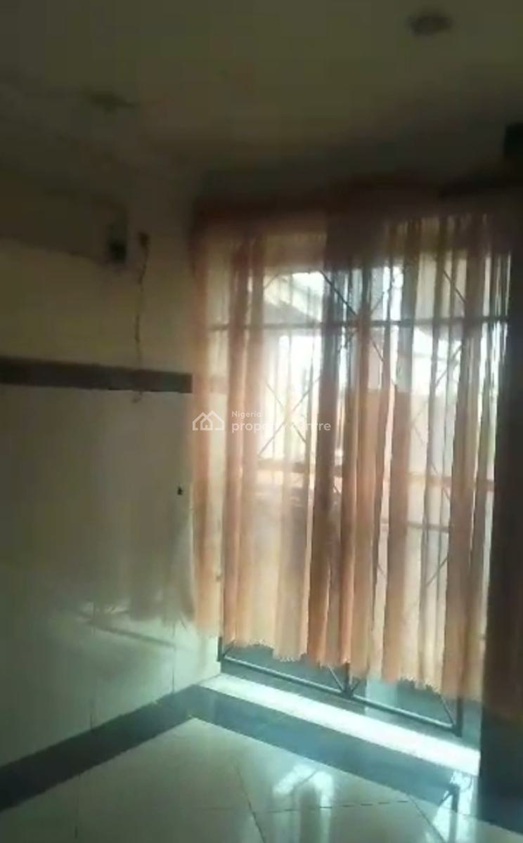 a Commercial Open Space of 89sqm (upstair), Bode Thomas, Surulere, Lagos, Commercial Property for Rent