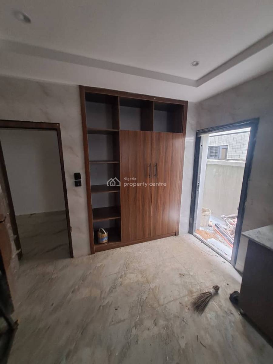 Newly Spacious 4 Bedroom Duple, Gra Phase 1, Magodo, Lagos, Flat / Apartment for Rent