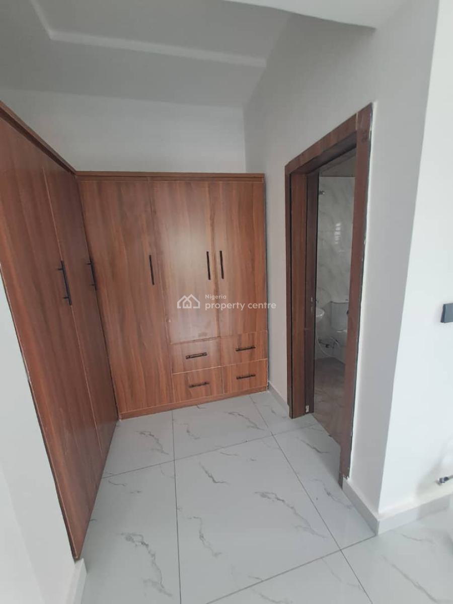 Newly Spacious 4 Bedroom Duple, Gra Phase 1, Magodo, Lagos, Flat / Apartment for Rent
