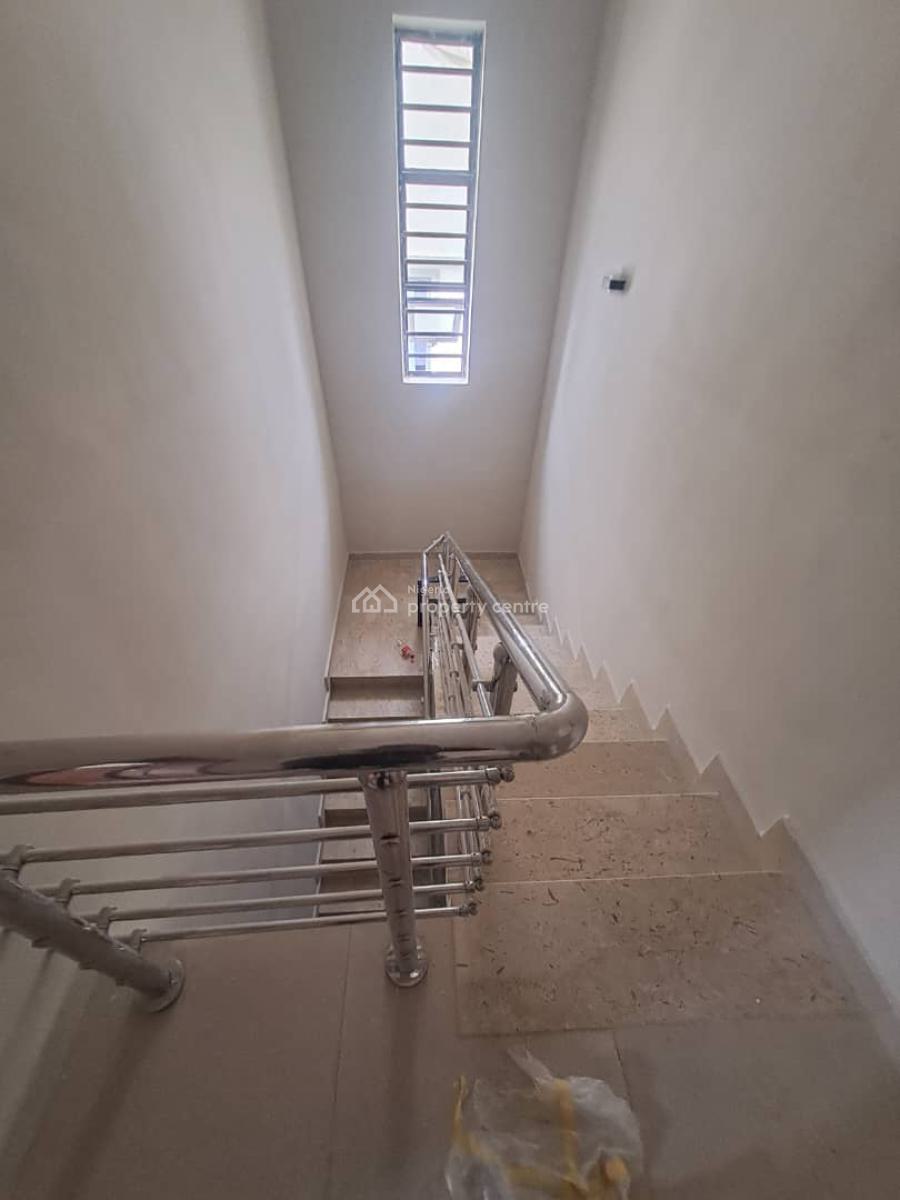Newly Spacious 4 Bedroom Duple, Gra Phase 1, Magodo, Lagos, Flat / Apartment for Rent