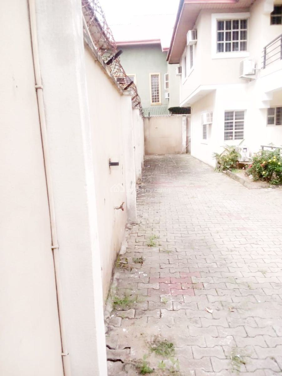 Well Maintained 4 Bedroom Detached Duplex with Bq, Gra Phase 1, Magodo, Lagos, Flat / Apartment for Rent