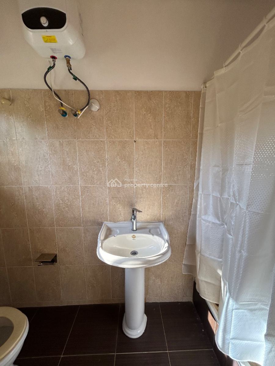 Well Maintained and Spacious 3bedroom Apartment in a Secure Estate, Ikota, Lekki, Lagos, Flat / Apartment for Rent