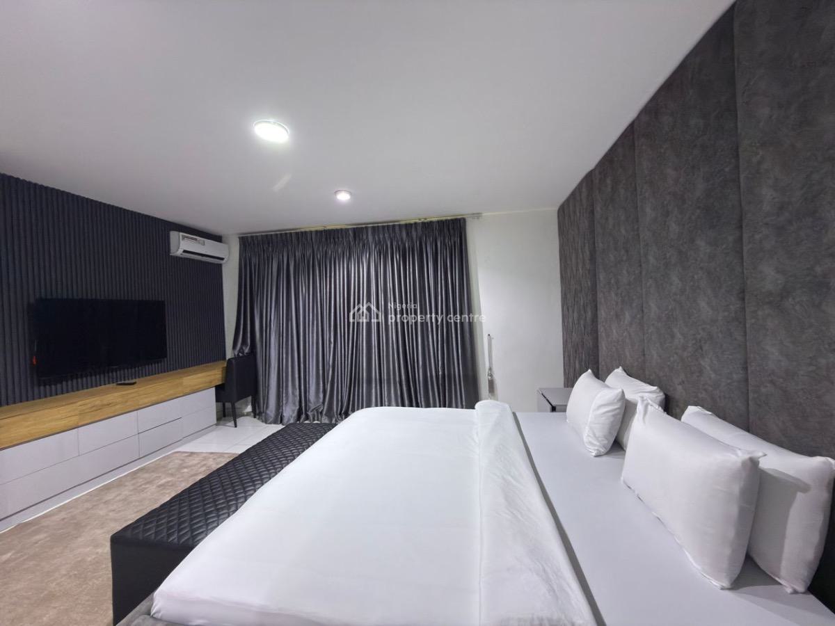 Beautifully Furnished 3 Bedroom Apartments with Ps5 and Snooker Board, 1 Femi Falana St, Ikate Elegushi, Lekki, Lagos, Flat / Apartment Short Let