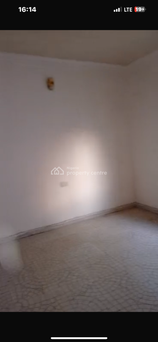 Executive, Very Decent, Standard and and Nice Miniflat, Off St, Finbarrs Road, Akoka., Akoka, Yaba, Lagos, Mini Flat (room and Parlour) for Rent