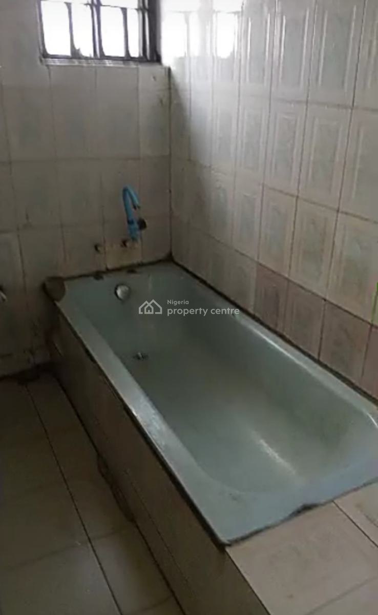 Spacious Master Bedroom in a Shared Apartment { Video}, Divine Homes Back Gate @ Thomas Estate, Ajah, Lagos, Self Contain (single Rooms) for Rent