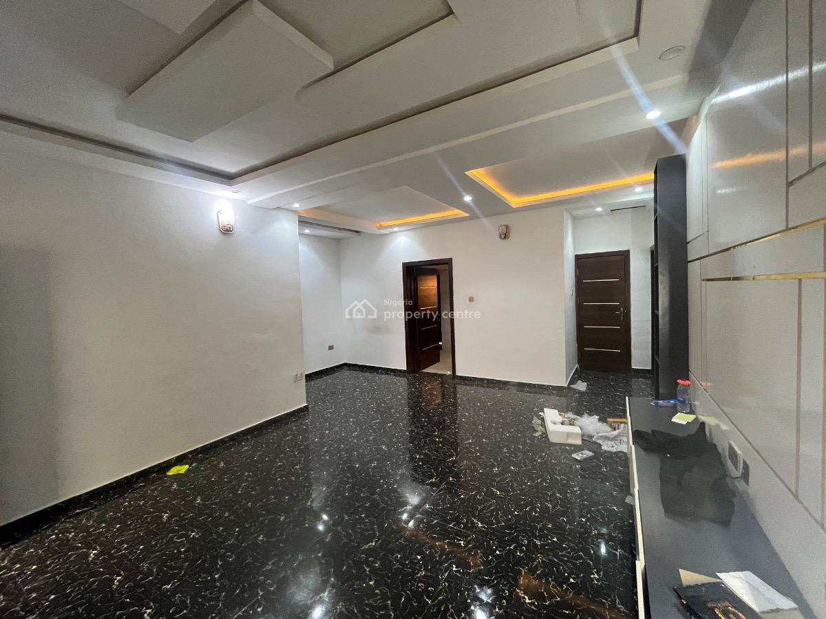 2bedroom Apartment, Gra Phase 1, Magodo, Lagos, Flat / Apartment for Rent