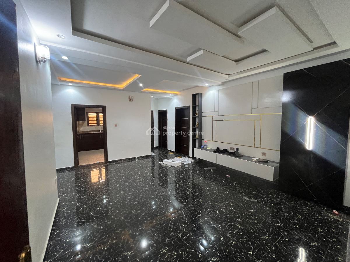 2bedroom Apartment, Gra Phase 1, Magodo, Lagos, Flat / Apartment for Rent