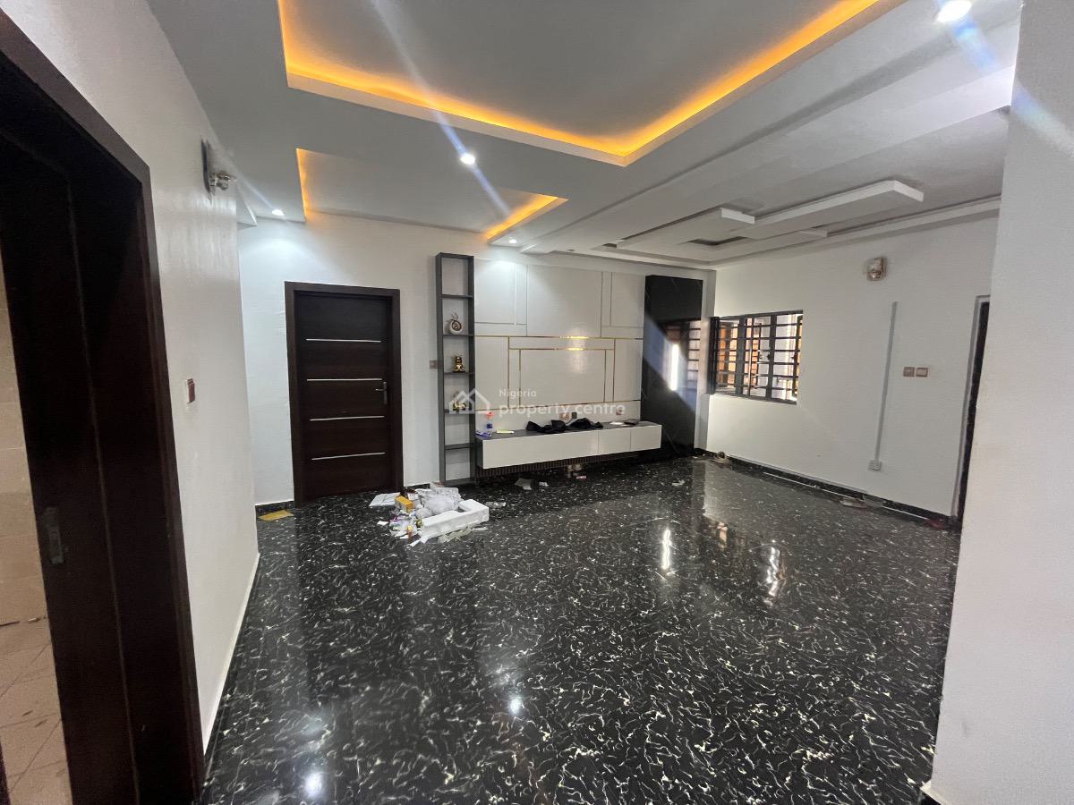 2bedroom Apartment, Gra Phase 1, Magodo, Lagos, Flat / Apartment for Rent