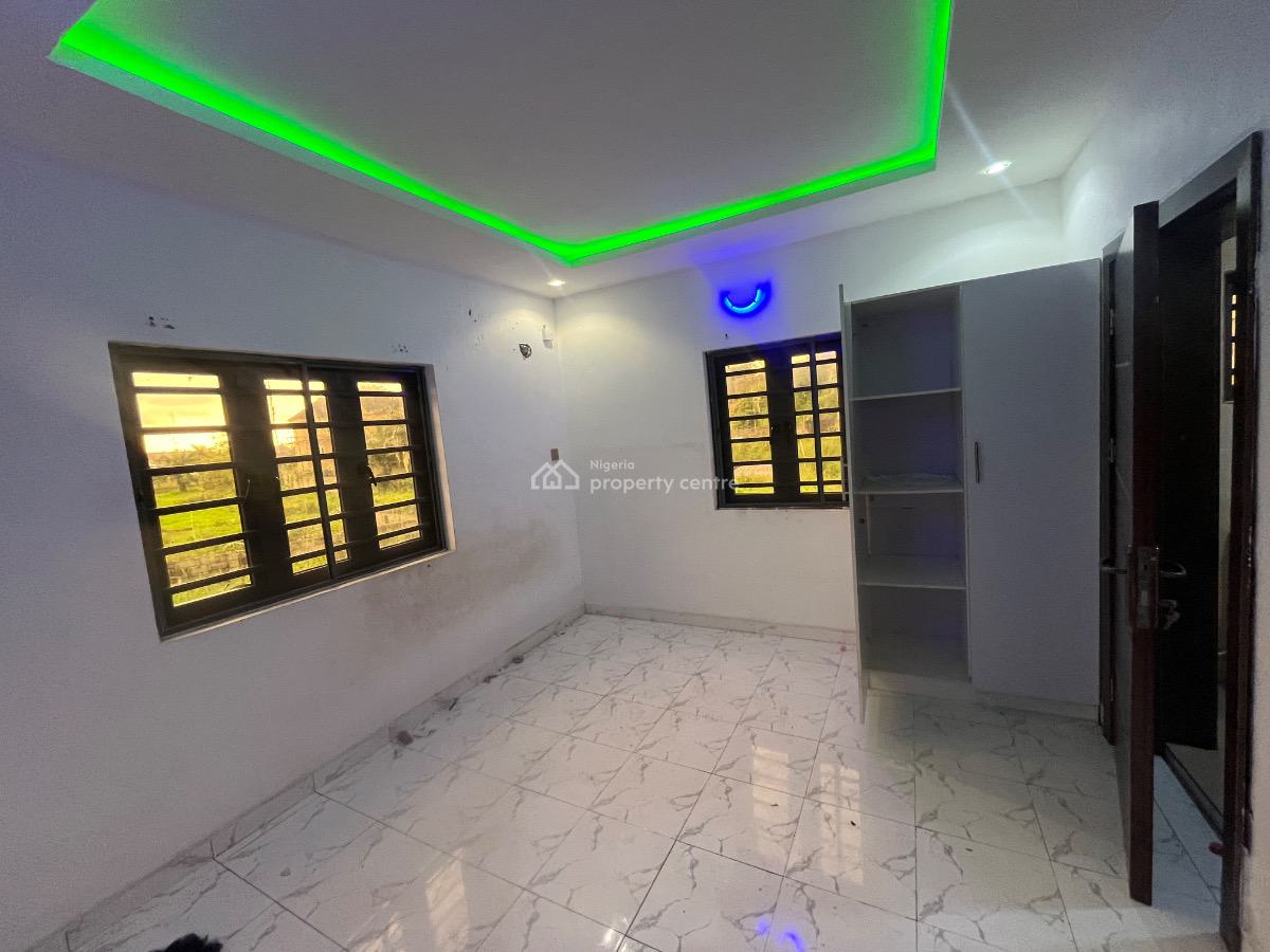 2bedroom Apartment, Gra Phase 1, Magodo, Lagos, Flat / Apartment for Rent