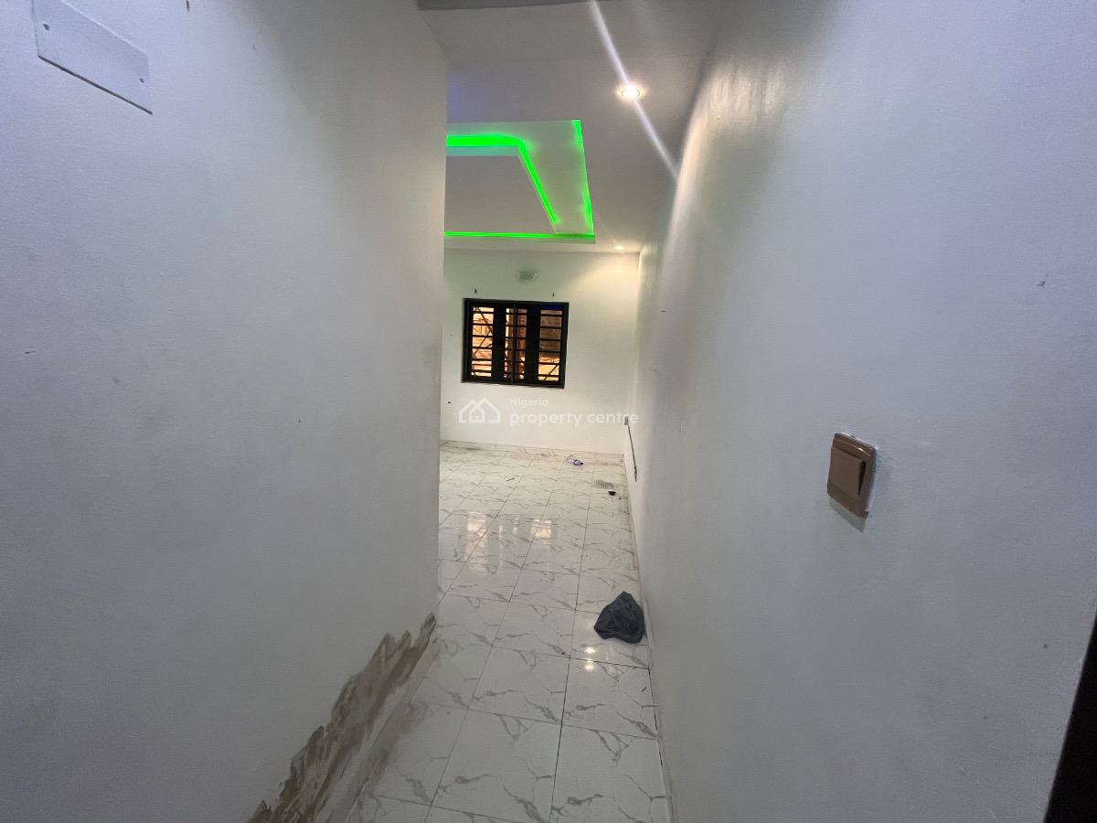 2bedroom Apartment, Gra Phase 1, Magodo, Lagos, Flat / Apartment for Rent