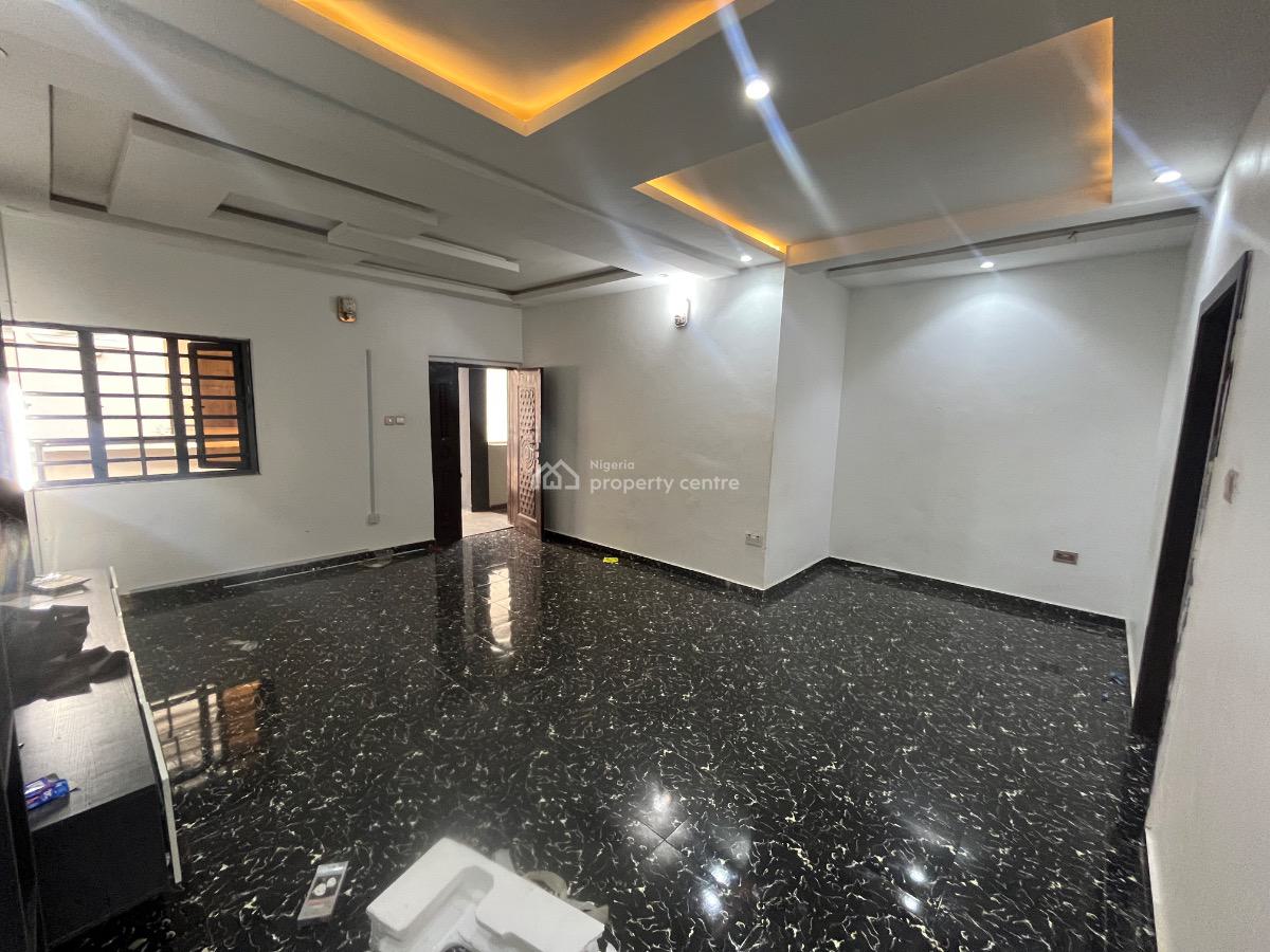 2bedroom Apartment, Gra Phase 1, Magodo, Lagos, Flat / Apartment for Rent