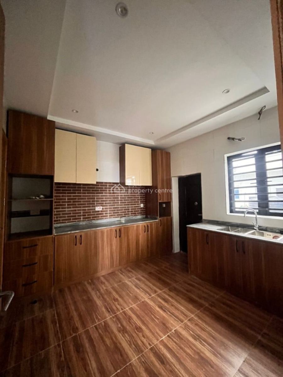 Standard 3 Bedroom Apartment, Royal Garden Estate, Ajah, Lagos, Flat / Apartment for Rent