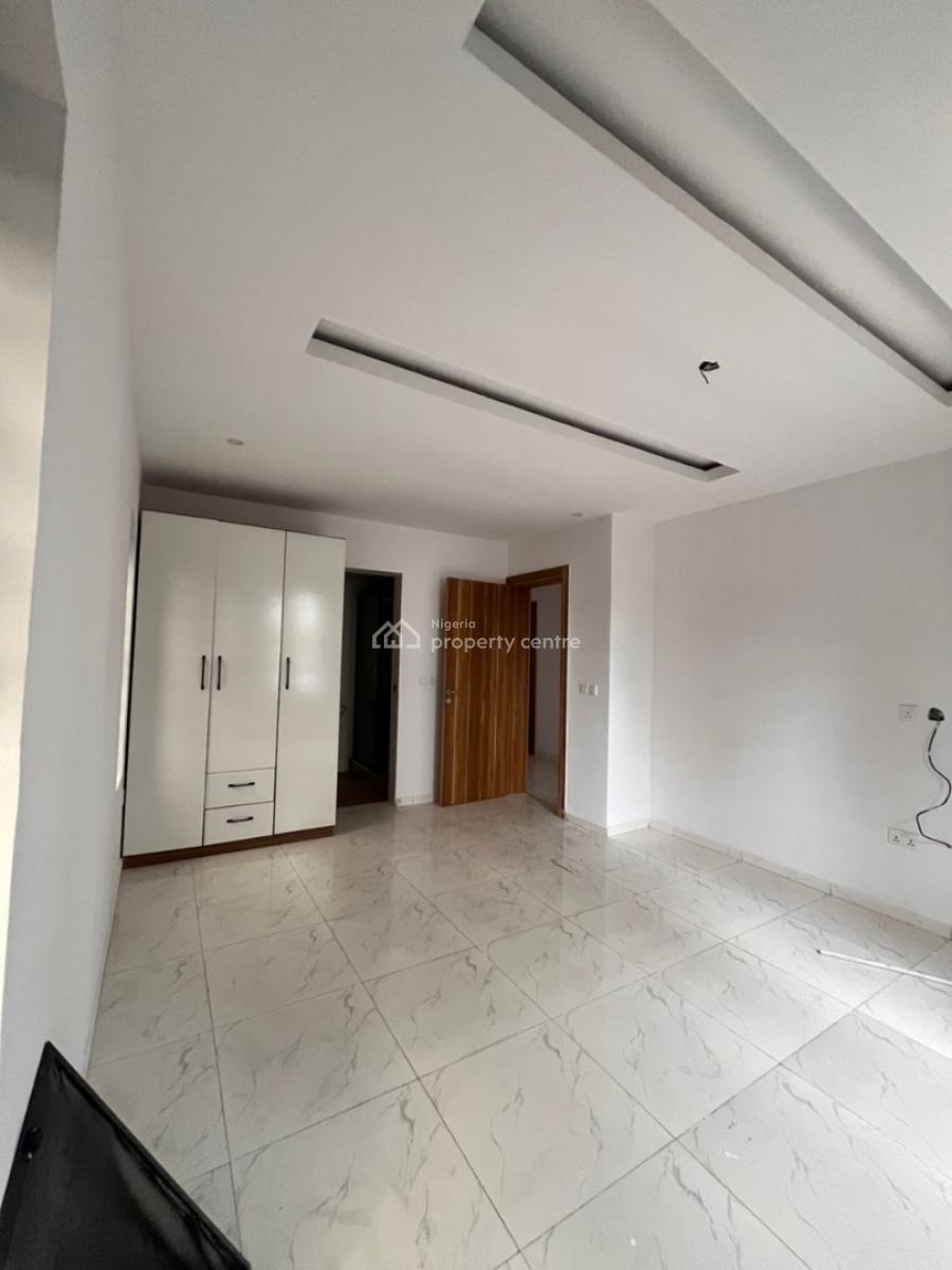 Standard 3 Bedroom Apartment, Royal Garden Estate, Ajah, Lagos, Flat / Apartment for Rent