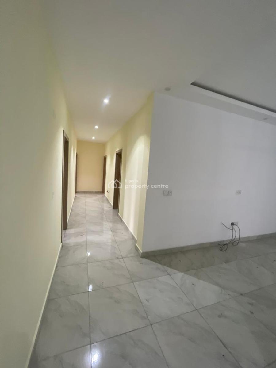 Modern 3-bedroom Flat & 4-bedroom Penthouse --- Lekki Phase 1, Pinnacle Filling Station on Lekki Right., Lekki, Lagos, House for Rent