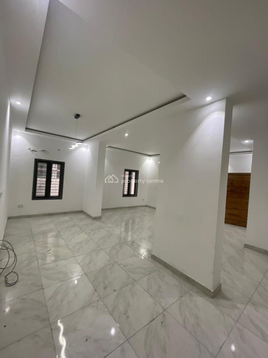 Modern 3-bedroom Flat & 4-bedroom Penthouse --- Lekki Phase 1, Pinnacle Filling Station on Lekki Right., Lekki, Lagos, House for Rent