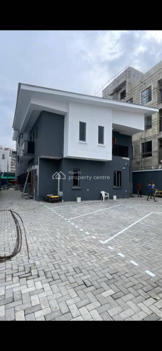 Modern 3-bedroom Flat & 4-bedroom Penthouse --- Lekki Phase 1, Pinnacle Filling Station on Lekki Right., Lekki, Lagos, House for Rent