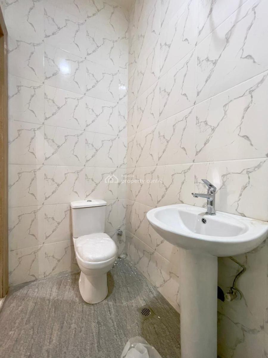 Contemporary 2 Bedroom Apartment with Communal Gym and Swimming Poo, Orchid Road, Lekki, Lagos, Flat / Apartment for Sale