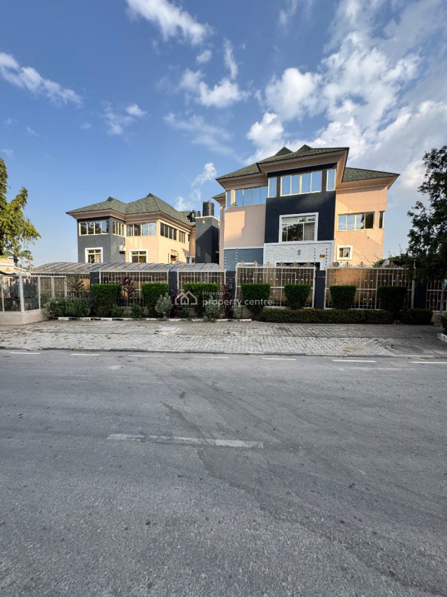 Functional & Exquisite Built 14beds Boutique Apartments & Hotel, Off Ademola Adetokunbo Crescent, Wuse 2, Abuja, Hotel / Guest House for Sale