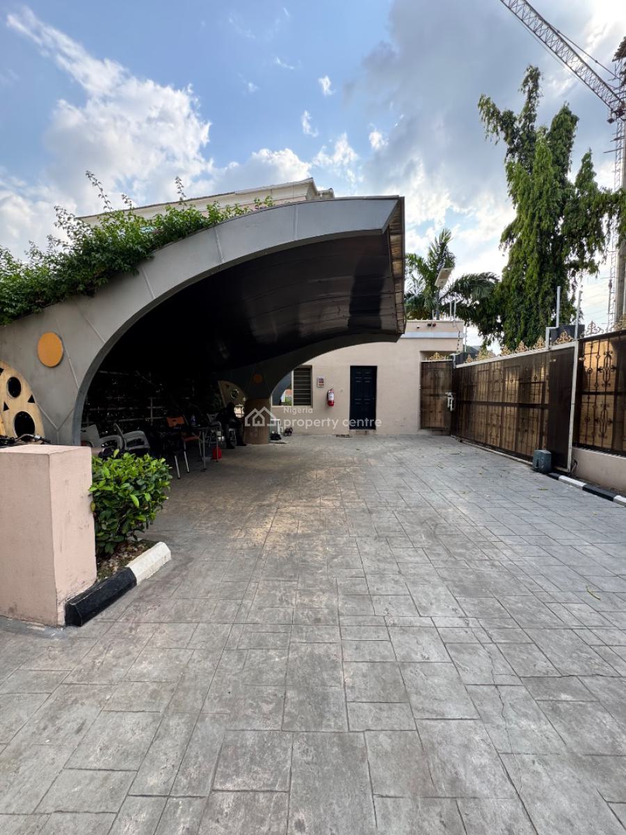 Functional & Exquisite Built 14beds Boutique Apartments & Hotel, Off Ademola Adetokunbo Crescent, Wuse 2, Abuja, Hotel / Guest House for Sale