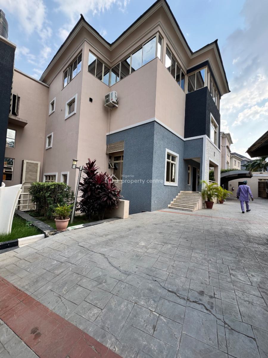 Functional & Exquisite Built 14beds Boutique Apartments & Hotel, Off Ademola Adetokunbo Crescent, Wuse 2, Abuja, Hotel / Guest House for Sale