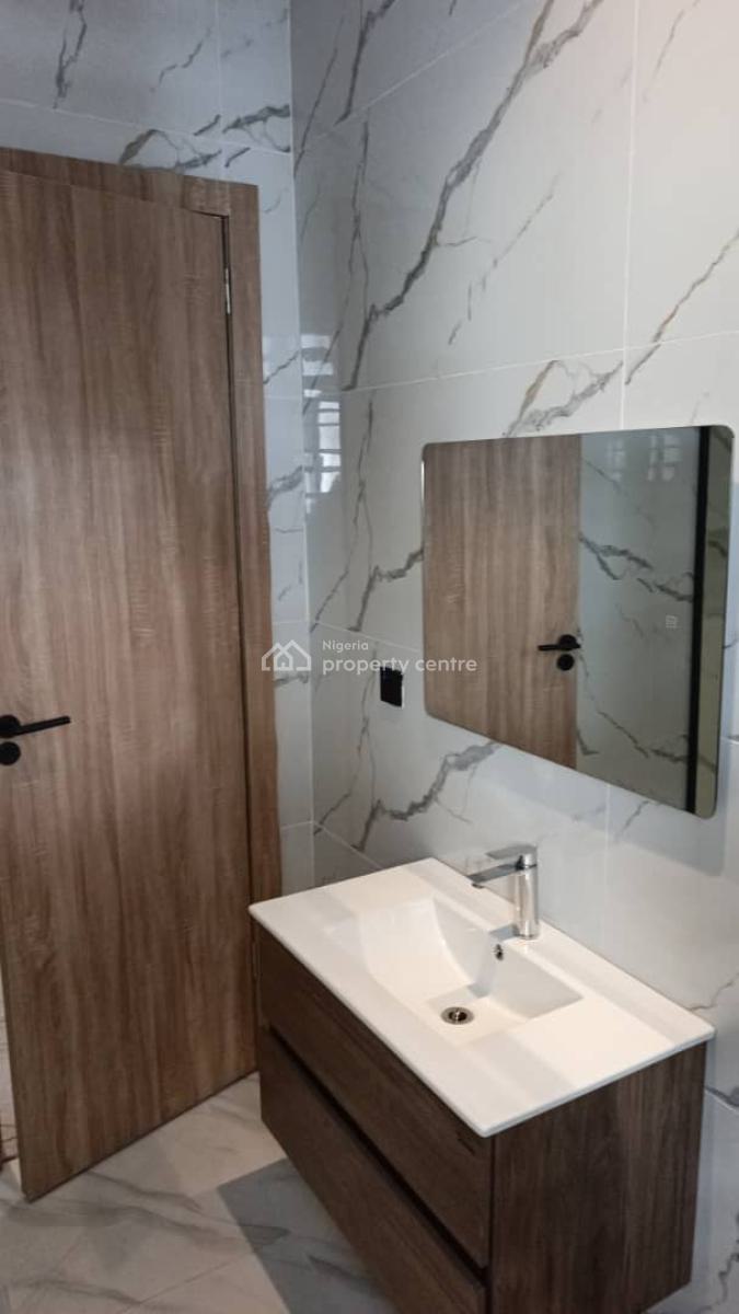 Breathtaking 4 Bedroom Terraced Duplex with  1 Room Servant Quarters, Lekki Right Side, Lekki Phase 1, Lekki, Lagos, Terraced Duplex for Sale