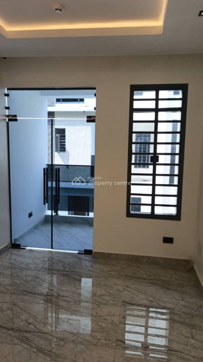 Breathtaking 4 Bedroom Terraced Duplex with  1 Room Servant Quarters, Lekki Right Side, Lekki Phase 1, Lekki, Lagos, Terraced Duplex for Sale