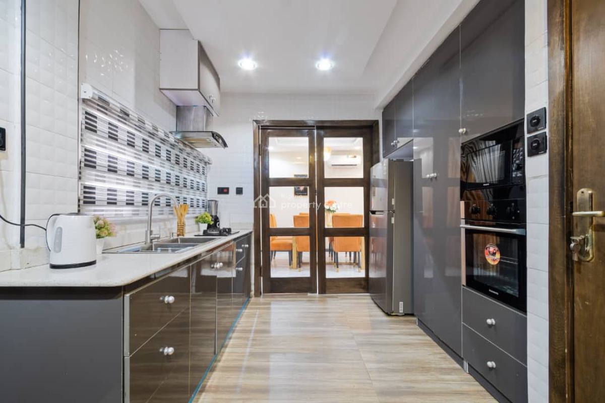 4 Bedroom Apartment for Short/long Stay, Ikeja Gra, Ikeja, Lagos, Flat / Apartment Short Let