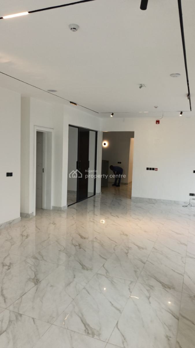 Masterpiece 4 Bedroom Penthouse with 1 Room Boys Quarters., Off Petrocam Filling Station Rd, Lekki Phase 1, Right Side., Lekki Phase 1, Lekki, Lagos, Flat / Apartment for Sale