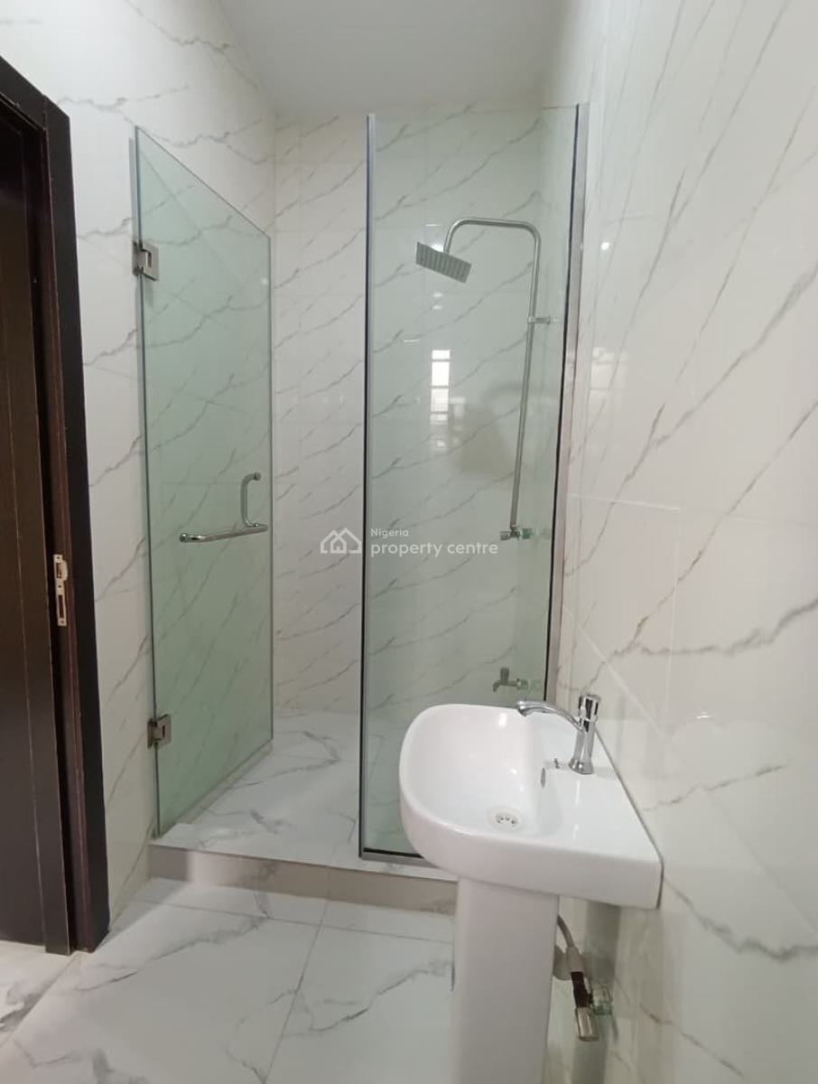 Spacious 3 Bedroom Apartment, New Road, Lekki, Lagos, House for Rent