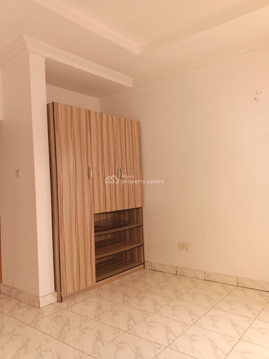 a Lovely 2 Bedrooms Flat Upstairs Apartment, in a Well Interlocking, Anu Crescent Estate Badore Road, Badore, Ajah, Lagos, House for Rent