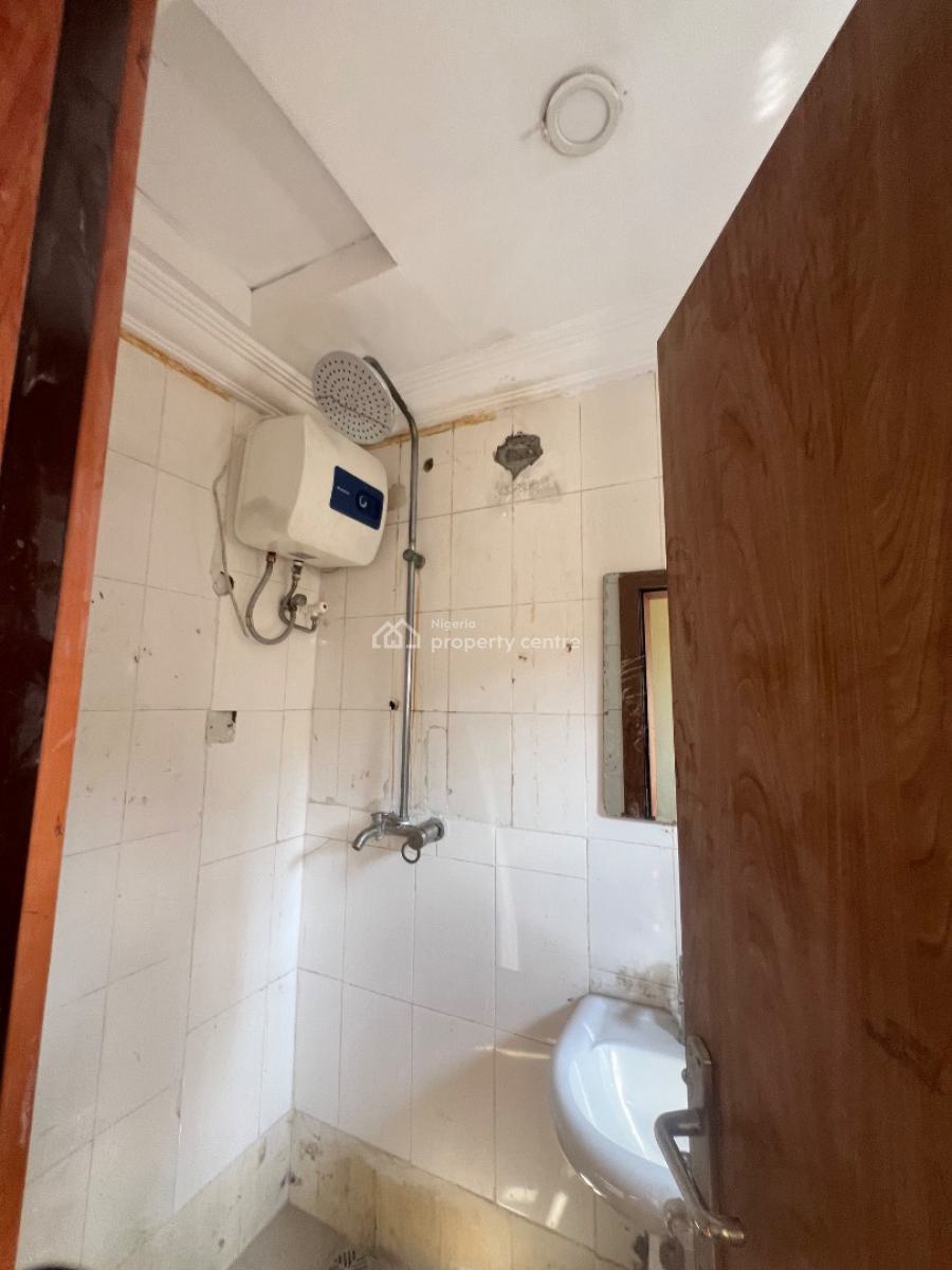 Modern & Beautiful 3-bedroom Terrace with Bq in a Secure Gated Estate, Lekki Phase 1, Lekki, Lagos, Flat / Apartment for Rent