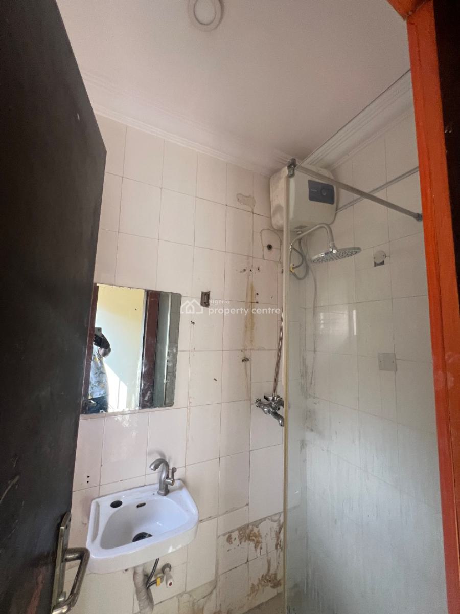 Modern & Beautiful 3-bedroom Terrace with Bq in a Secure Gated Estate, Lekki Phase 1, Lekki, Lagos, Flat / Apartment for Rent