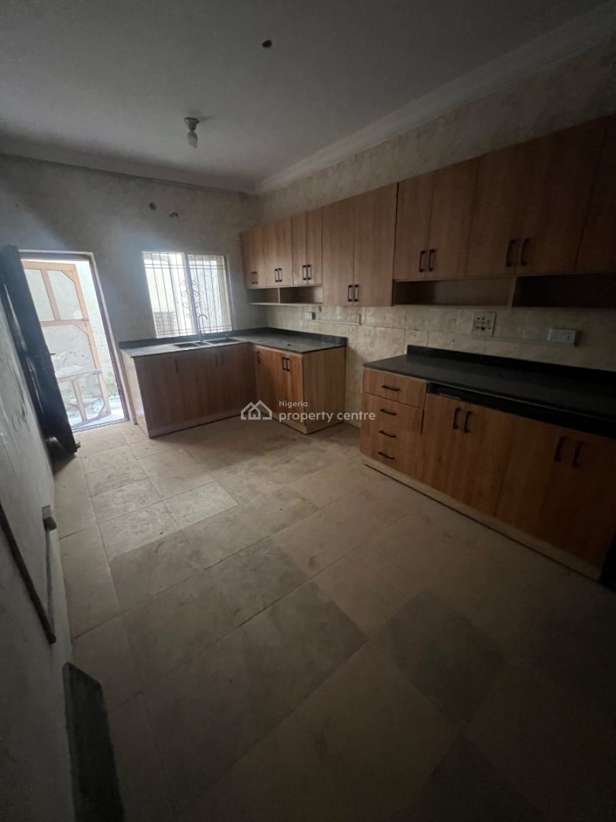 Modern & Beautiful 3-bedroom Terrace with Bq in a Secure Gated Estate, Lekki Phase 1, Lekki, Lagos, Flat / Apartment for Rent