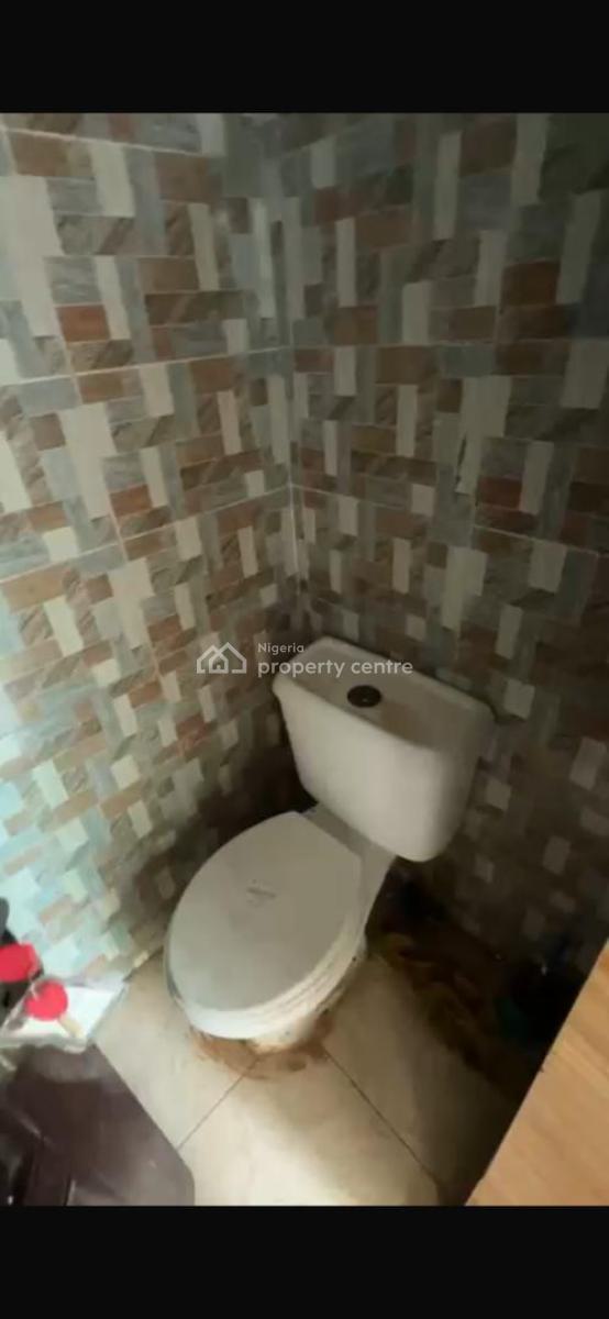 Bq with Shared Kitchen, Ikota, Lekki, Lagos, Flat / Apartment for Rent