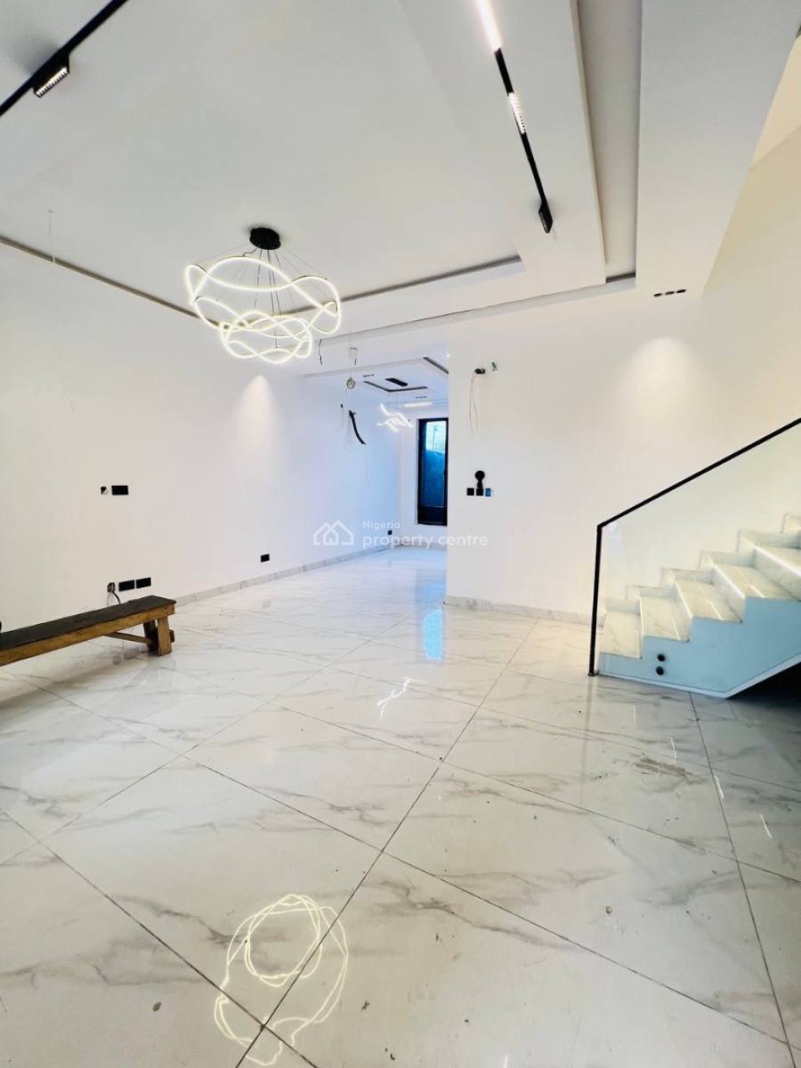 Spacious 4 Bedroom Terrace Duplex with Bq, Inside Lekki Phase 1 Estate, Lekki Phase 1, Lekki, Lagos, Terraced Duplex for Sale