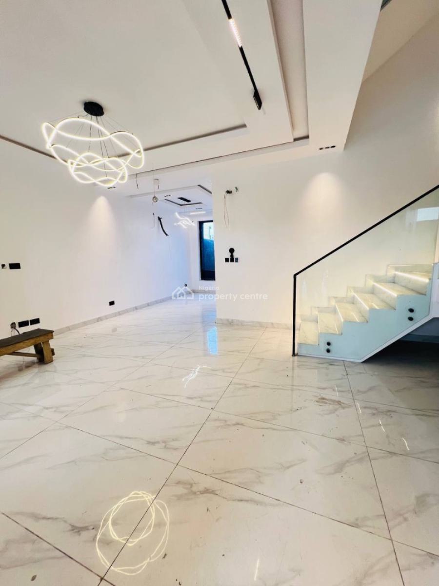 Spacious 4 Bedroom Terrace Duplex with Bq, Inside Lekki Phase 1 Estate, Lekki Phase 1, Lekki, Lagos, Terraced Duplex for Sale