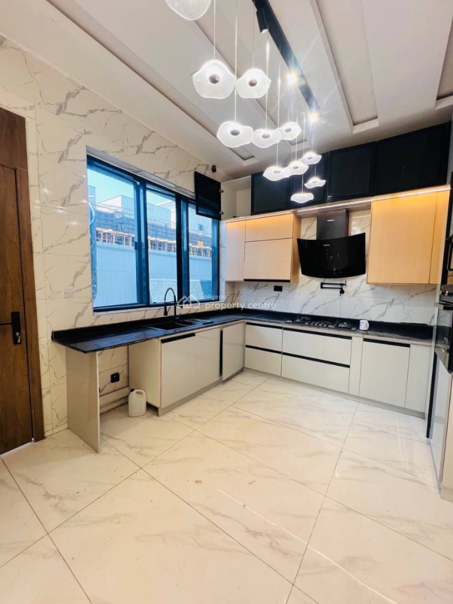 Spacious 4 Bedroom Terrace Duplex with Bq, Inside Lekki Phase 1 Estate, Lekki Phase 1, Lekki, Lagos, Terraced Duplex for Sale