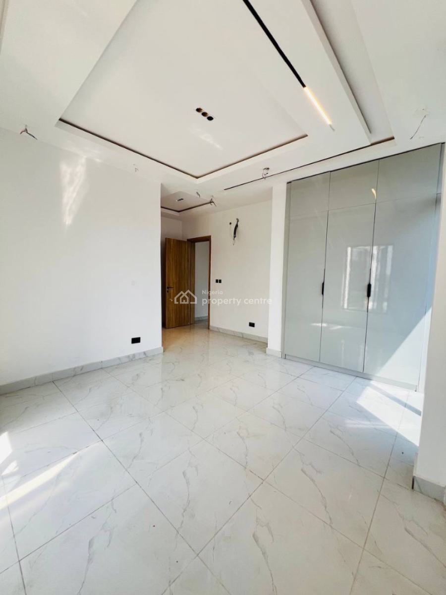 Spacious 4 Bedroom Terrace Duplex with Bq, Inside Lekki Phase 1 Estate, Lekki Phase 1, Lekki, Lagos, Terraced Duplex for Sale