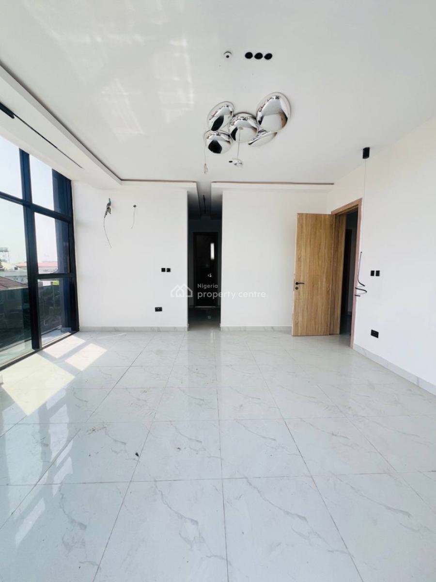 Spacious 4 Bedroom Terrace Duplex with Bq, Inside Lekki Phase 1 Estate, Lekki Phase 1, Lekki, Lagos, Terraced Duplex for Sale